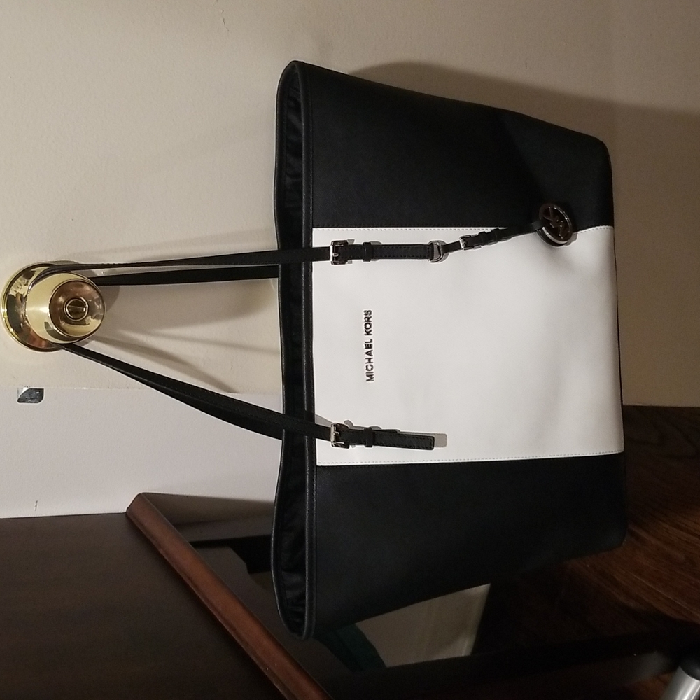 Michael Kors Jet Set Black and White Tote